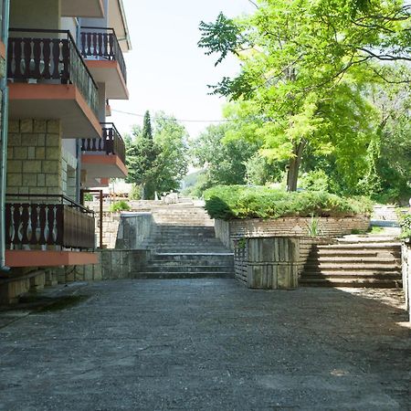 Bisser Hotel - Free Parking - Free Pool Access Balchik Esterno foto