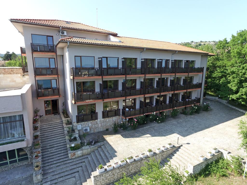 Bisser Hotel - Free Parking - Free Pool Access Balchik Esterno foto